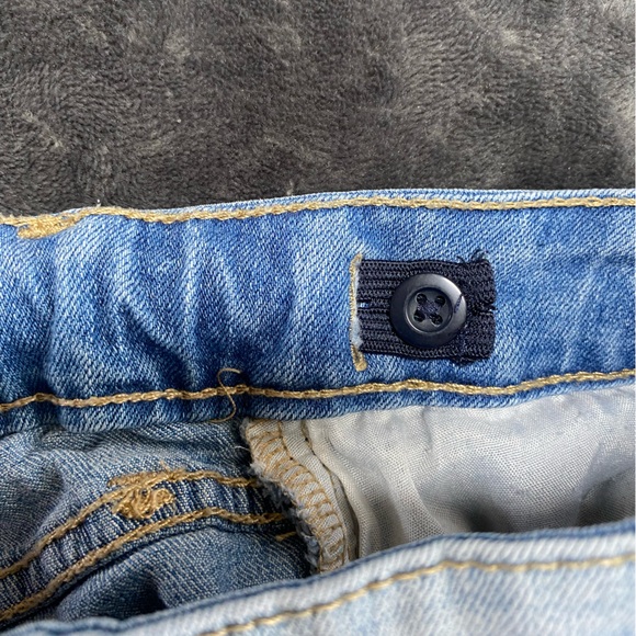 Tommy Bahama Kids Jean Shorts. Light Blue. Adjustable Waistband. Size 8. EUC. - Picture 6 of 6